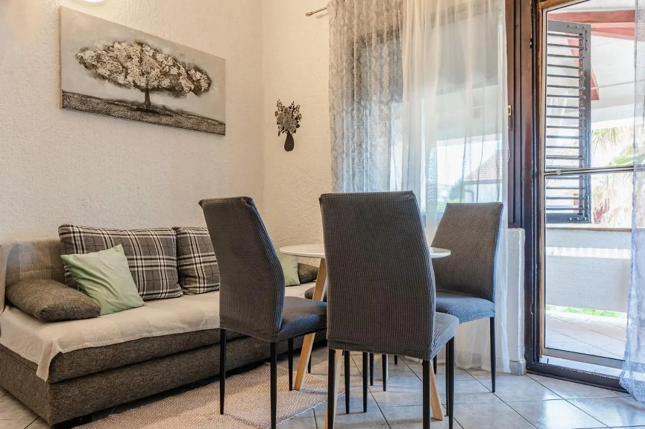 Apartments By The Sea Vir - 21489 Croatia