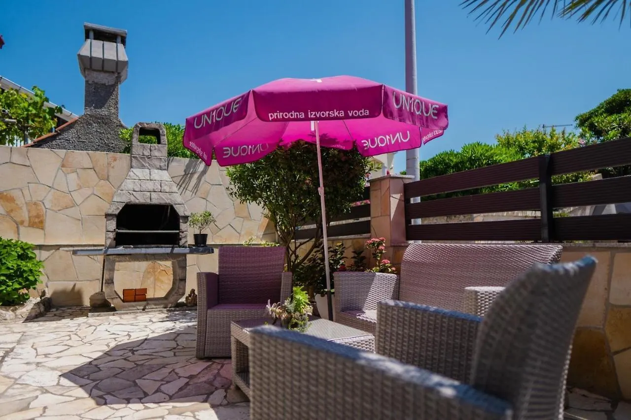 Apartments By The Sea Vir - 21489
