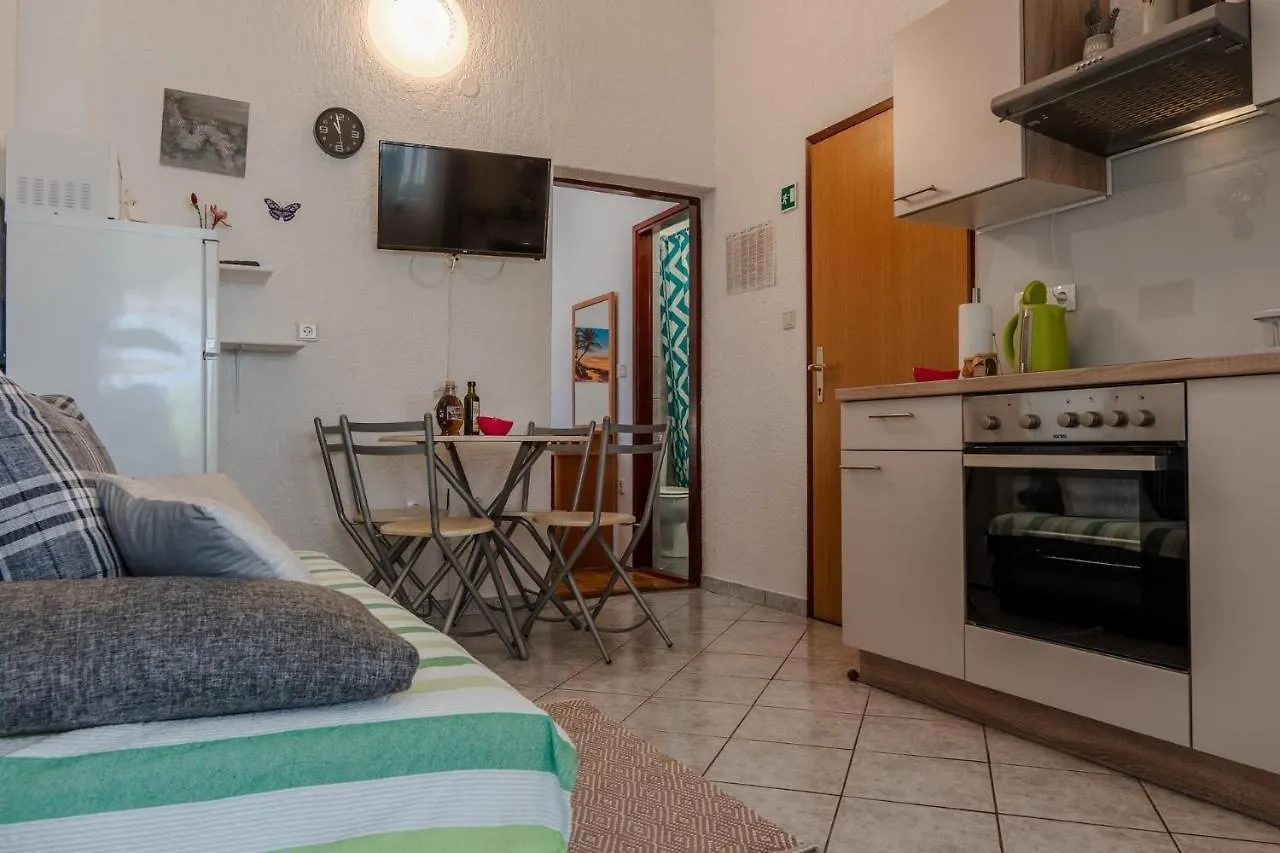 Apartments By The Sea Vir - 21489 Croatia
