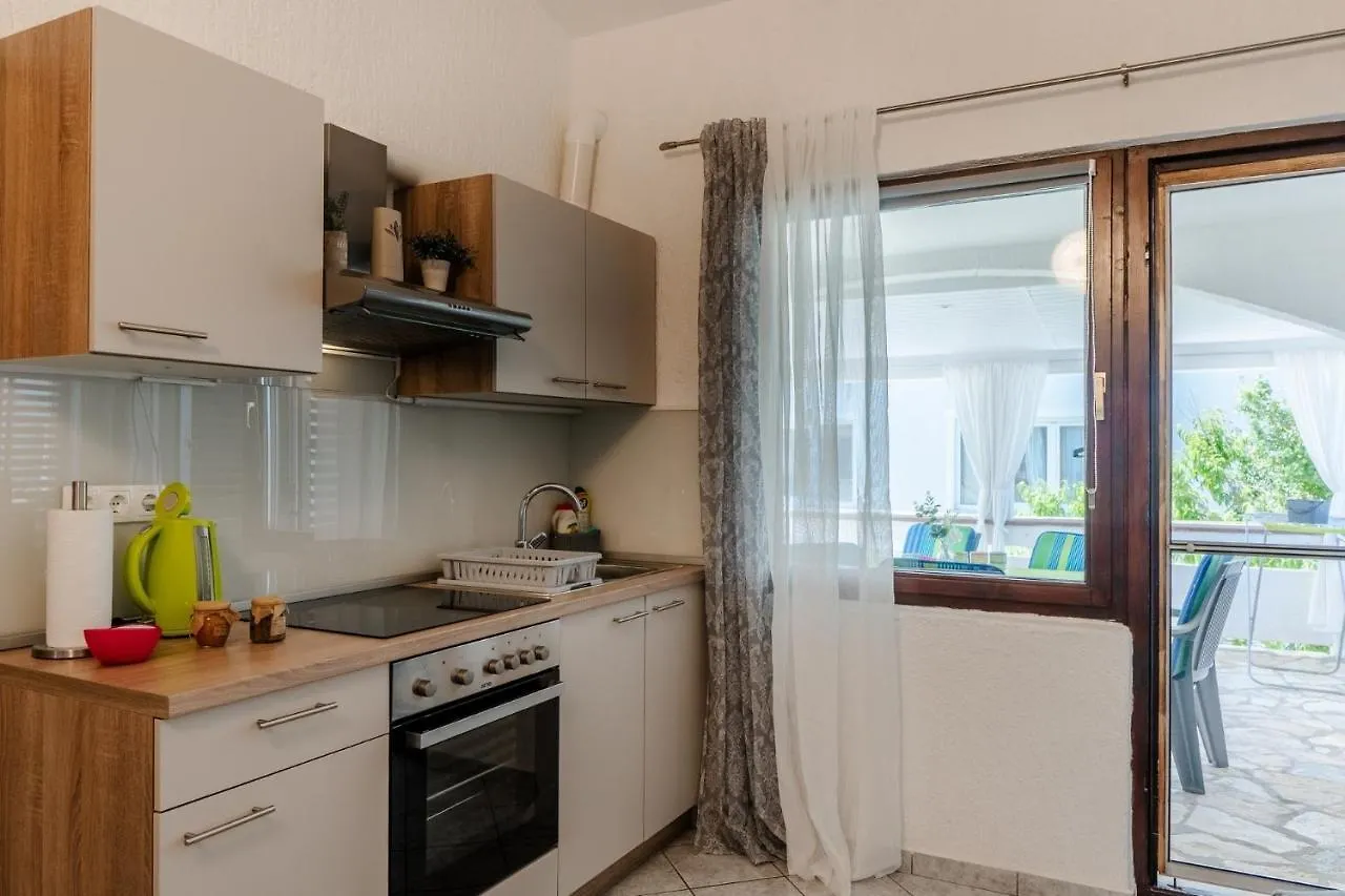 Apartments By The Sea Vir - 21489
