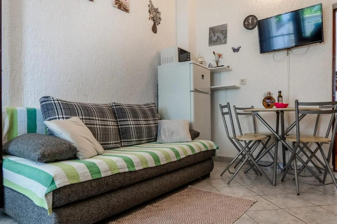 Apartments By The Sea Vir - 21489 Croatia