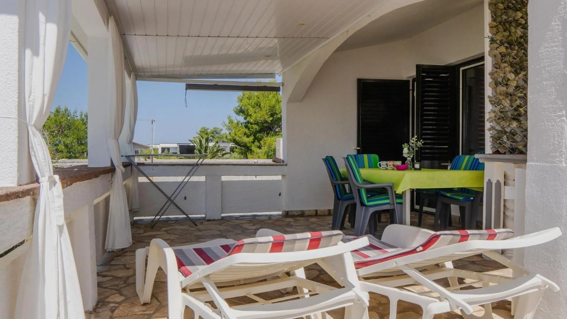 Apartments By The Sea Vir - 21489 Croatia